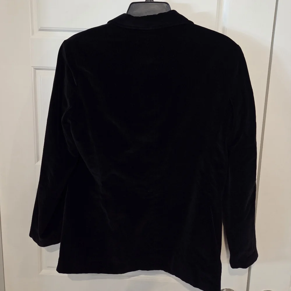 LIZ CLAIBORNE WOMEN'S BLACK VELVET TWO BUTTON BLAZER SIZE SMALL
